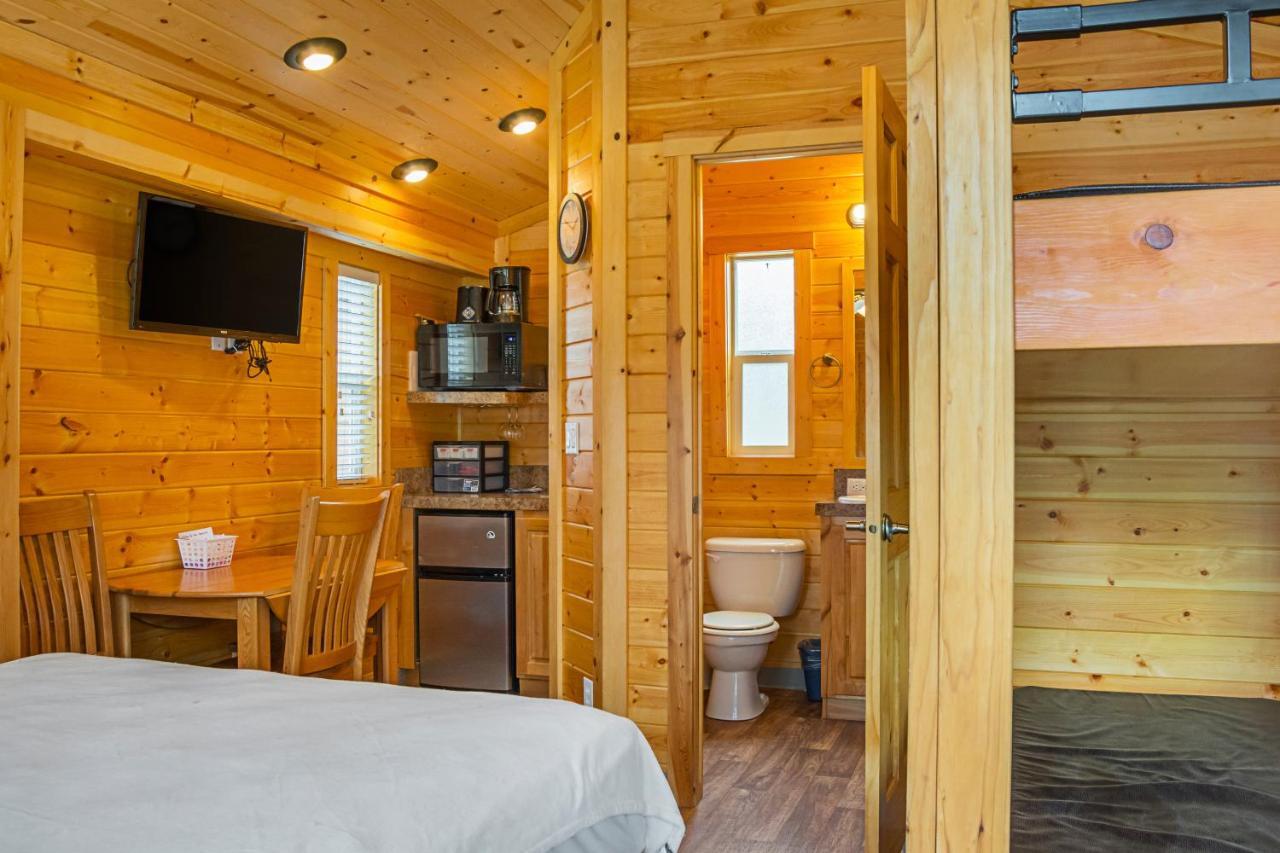 Long Beach Camping Resort Studio Cabin 5 Oceanview Exterior photo